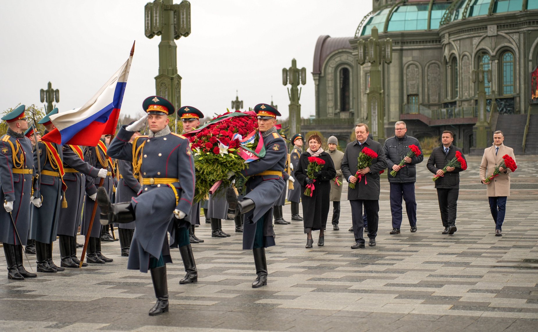 Сенаторы посетили парк «Патриот»