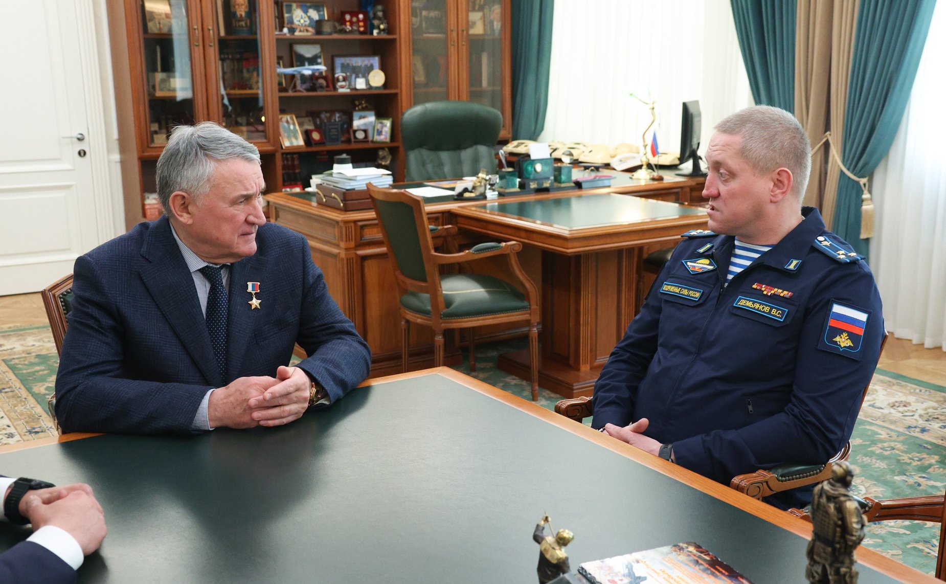 Встреча Юрия Воробьева с ветераном СВО