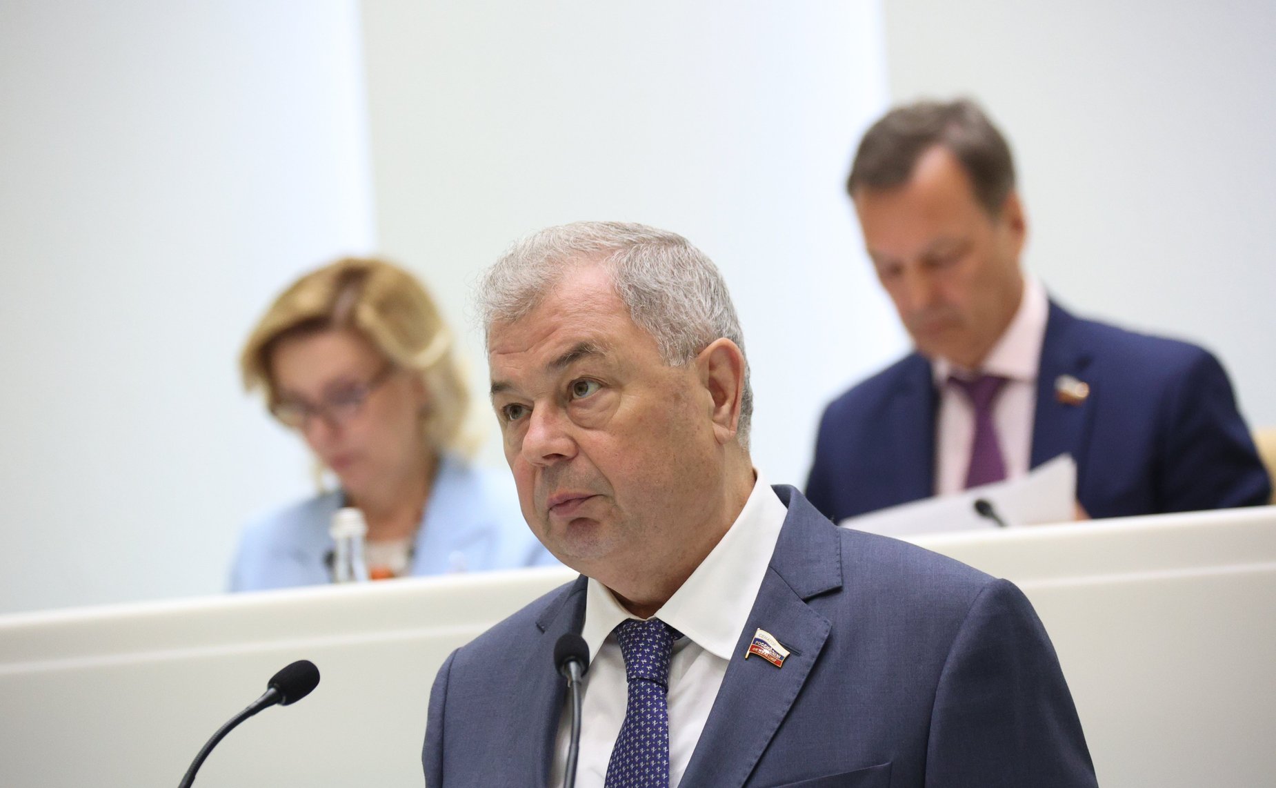 Анатолий Артамонов