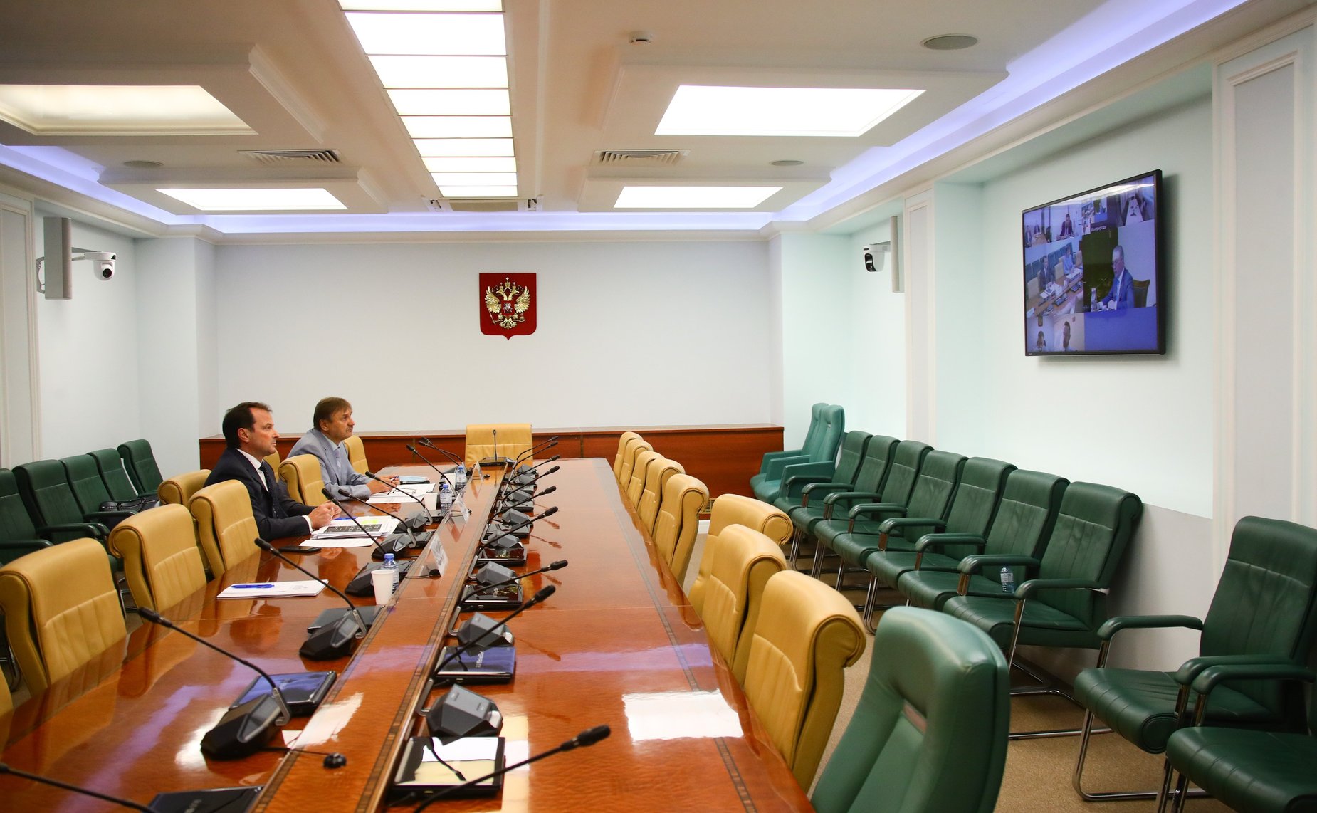 Совещание Комитета СФ по экономической политике на тему «Об обеспечении судоходства на нижнем бьефе Городецких шлюзов на реке Волге»