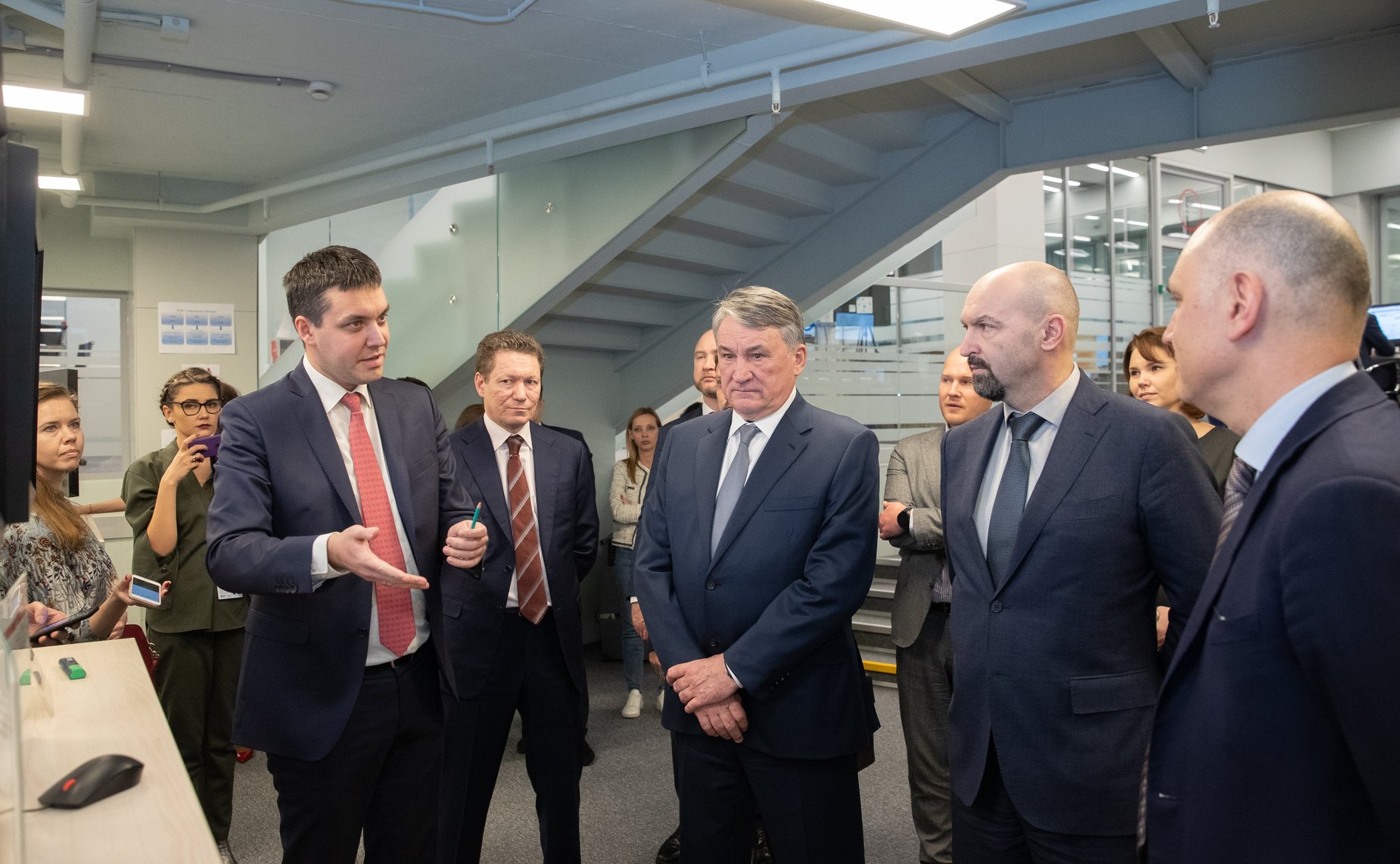 Ю. Воробьев осмотрел Центр управления регионом в здании Правительства Московской области