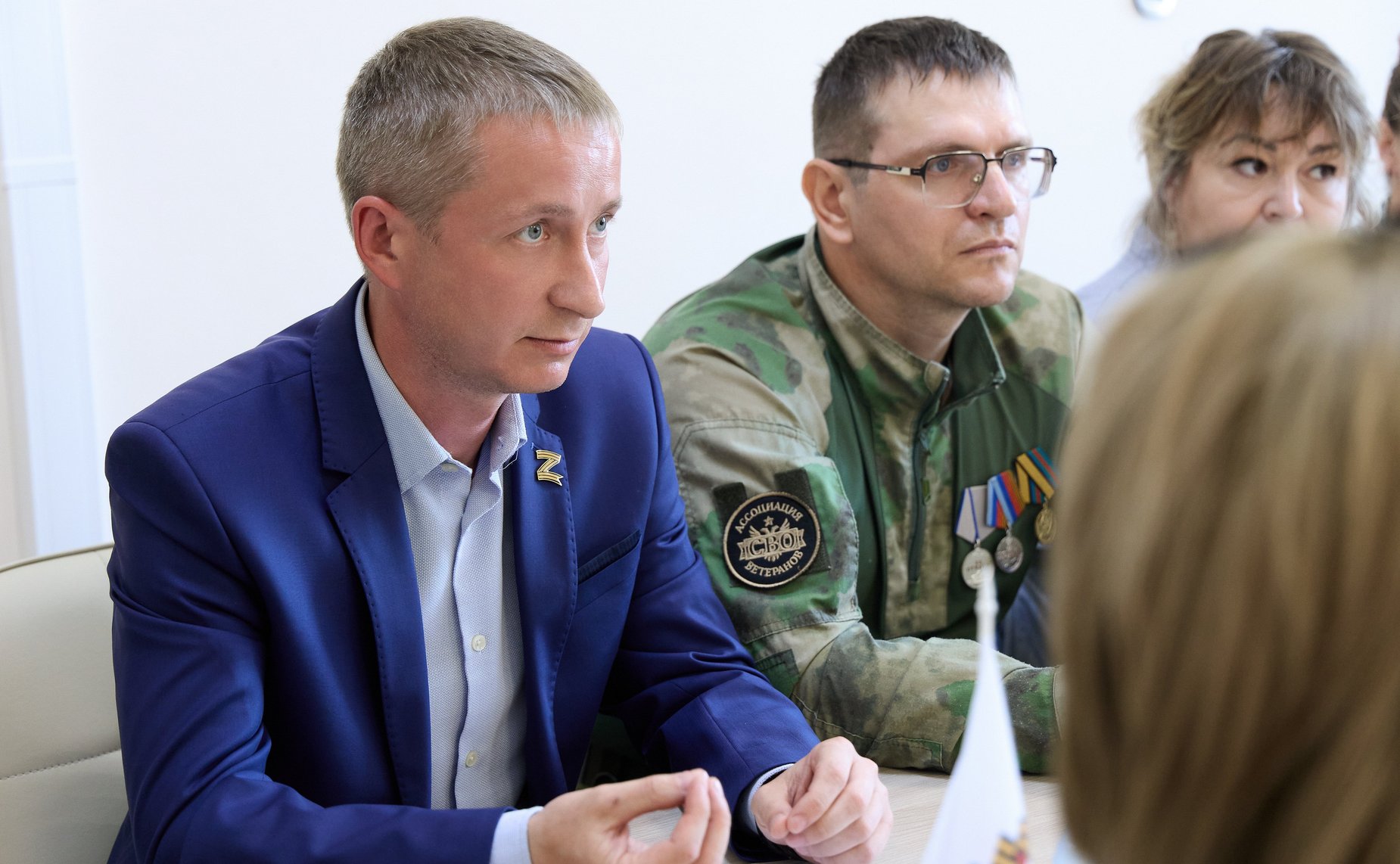 Во Владимире парламентарии посетили филиал Государственного фонда поддержки участников специальной военной операции «Защитники Отечества», где прошла конструктивная беседа с участниками СВО и членами их семей