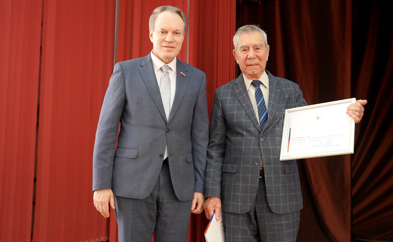 Александр Башкин принял участие в торжественном мероприятии, посвященном знаковой дате — 30-летию современной истории парламентаризма в Астраханской области