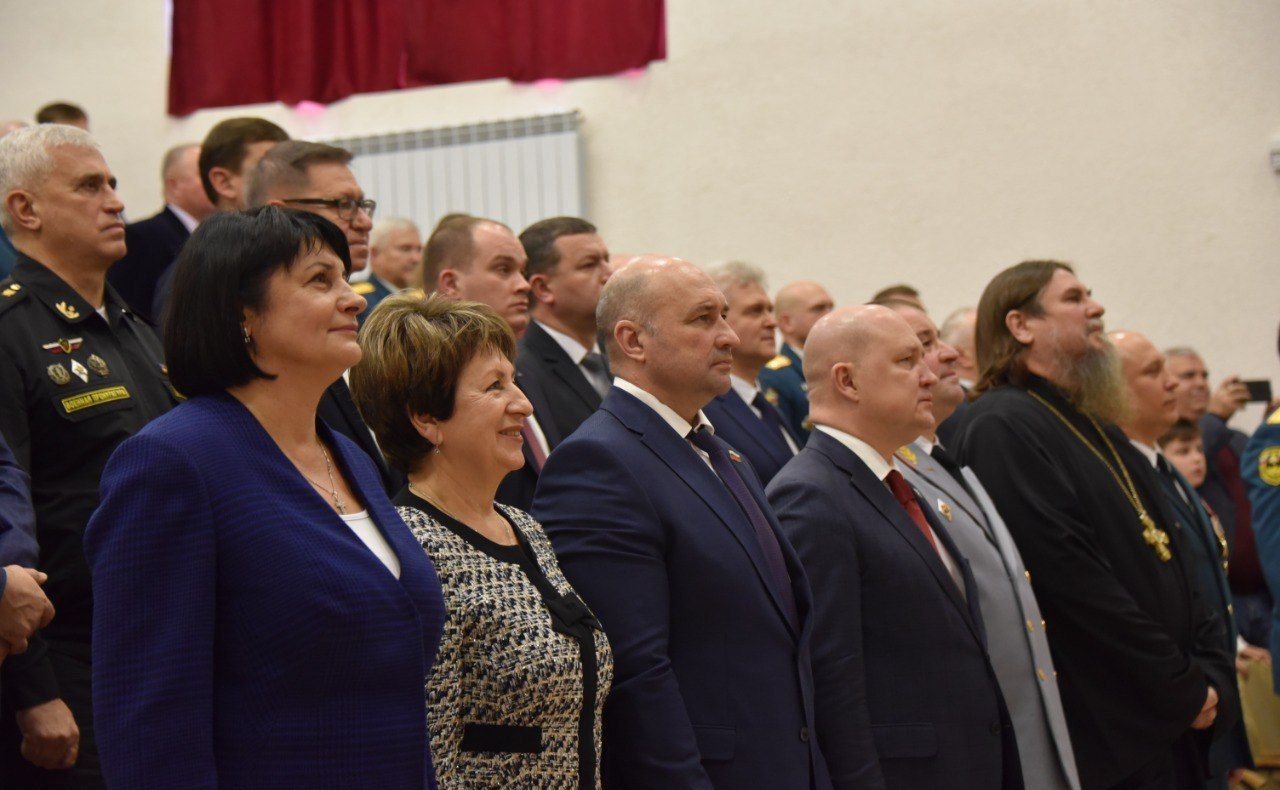 Екатерина Алтабаева поздравила сотрудников севастопольского МЧС с профессиональным праздником