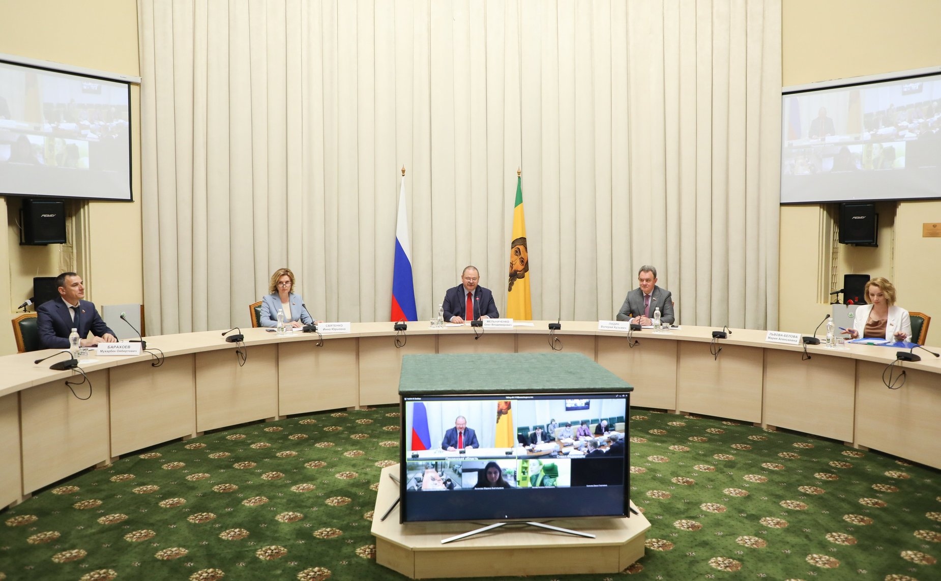 Выездной «круглый стол» Комитета СФ по социальной политике