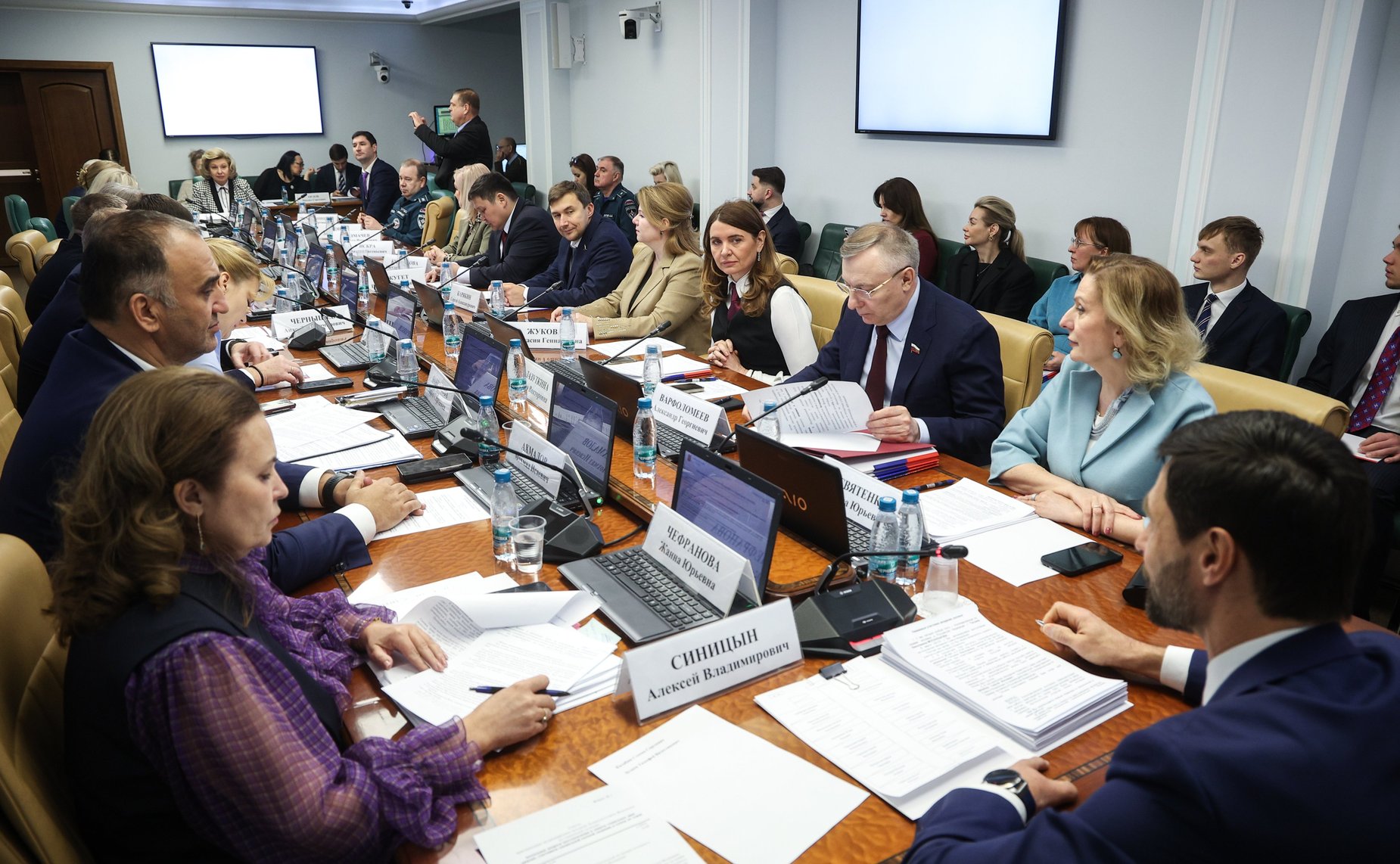 Заседание Комитета Совета Федерации по социальной политике на тему «Актуальные вопросы восстановления и защиты социальных прав граждан, участников специальной военной операции и членов их семей»