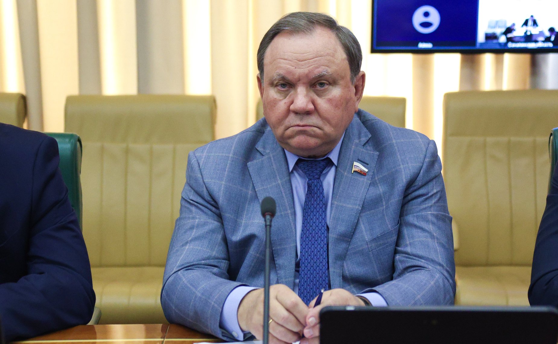 Совещание Комитета Совета Федерации по экономической политике «Об обеспечении транспортной доступности субъектов РФ, входящих в состав Дальневосточного федерального округа»