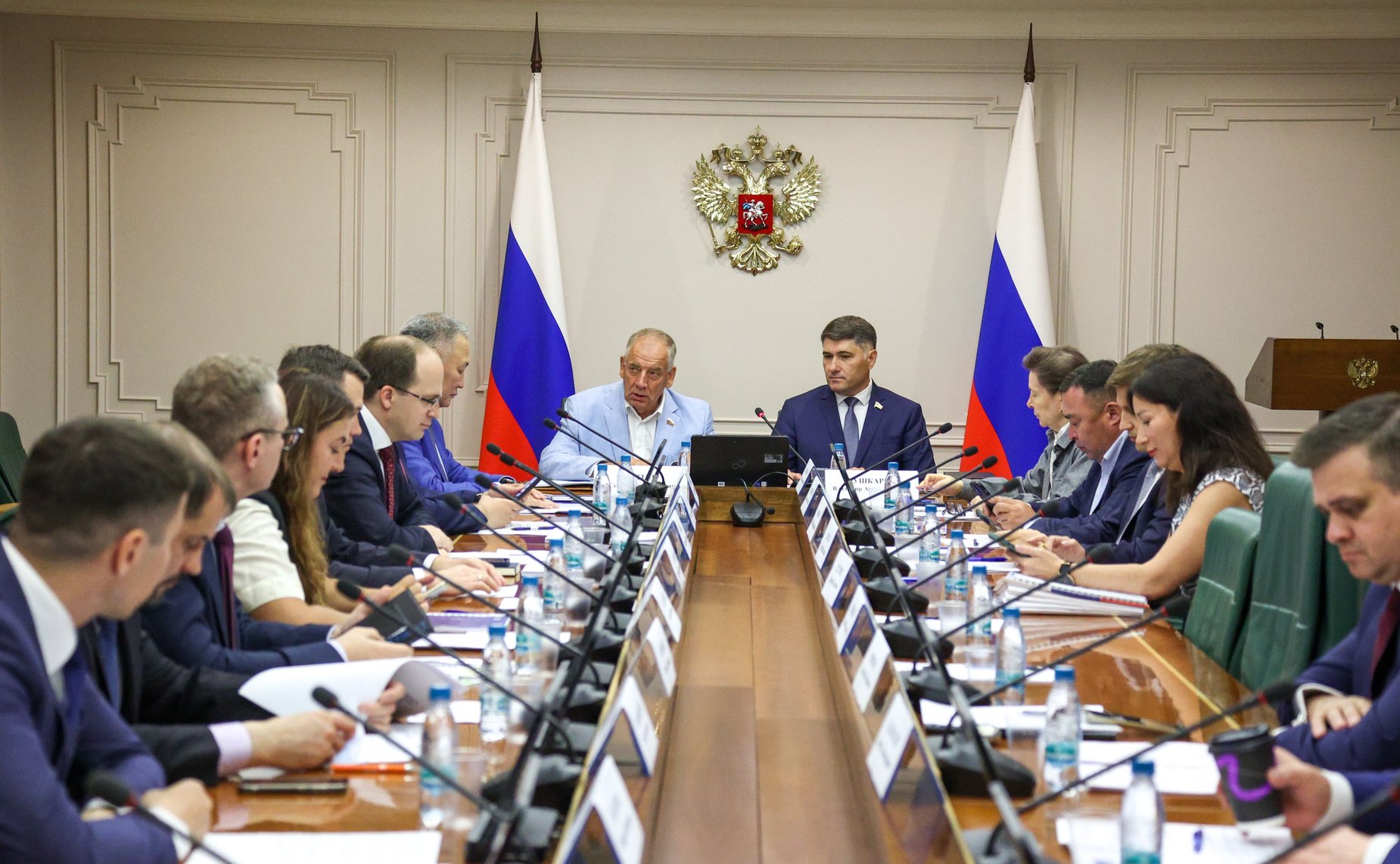 Круглый стол на тему «Обеспечение устойчивого развития арктических поселков и сел»