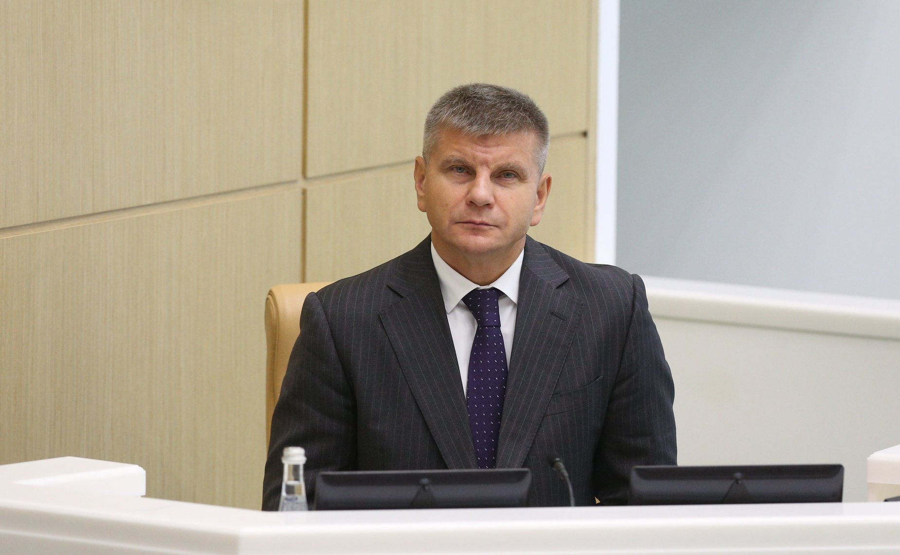 Геннадий Голов