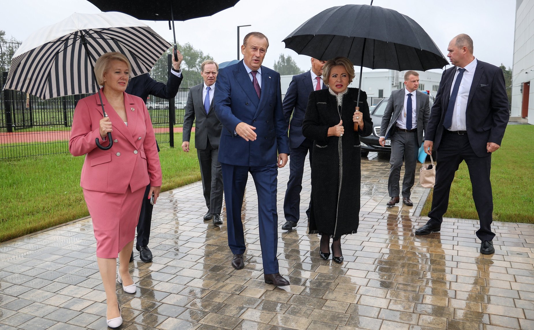 Валентина Матвиенко приняла участие в торжественном открытии Гатчинского центра образования «Высший пилотаж»