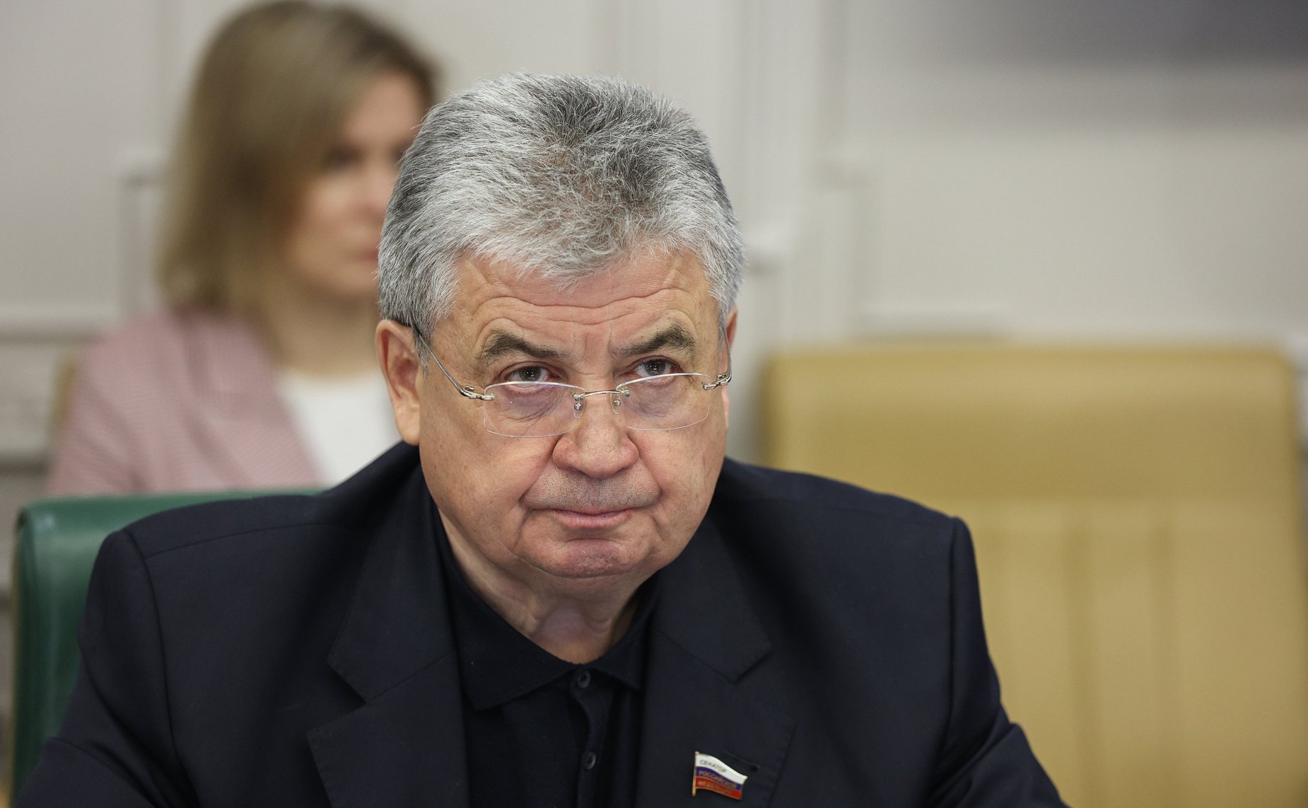 Геннадий Емельянов