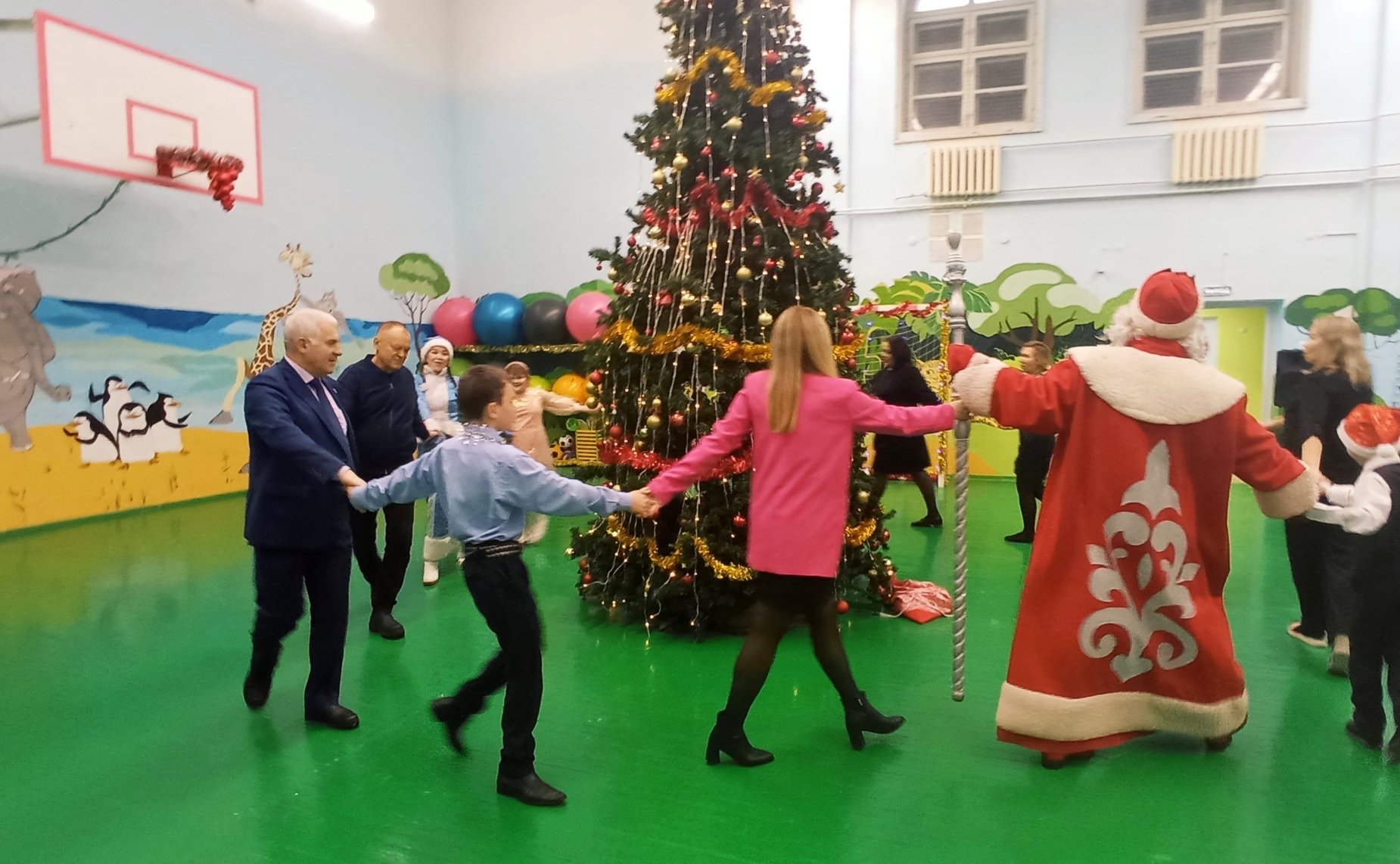 Сергей Мартынов принял участие во Всероссийской благотворительной акции «Елка желаний»