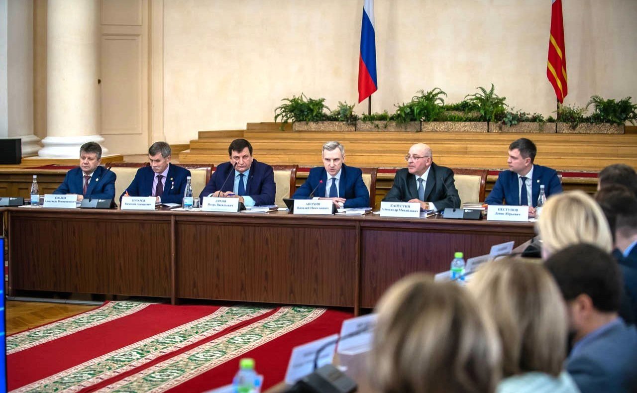 Руслан Смашнёв принял участие в работе III областного форума «Смоленский диалог» и в международной научно-практической конференции «Укрепление традиционных российских духовно-нравственных ценностей и обеспечение прав человека в условиях современных вызово