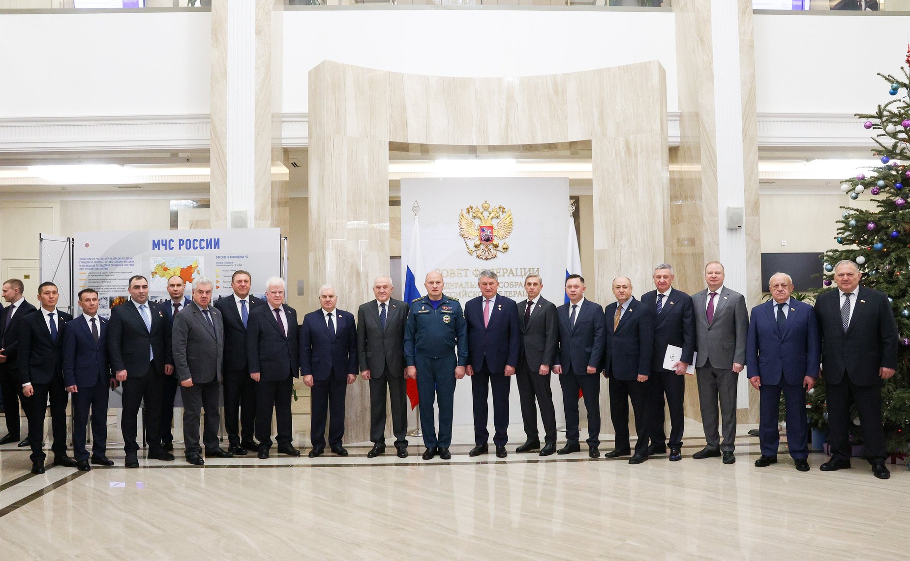 Открытие выставки «Служим Отечеству и МЧС России»