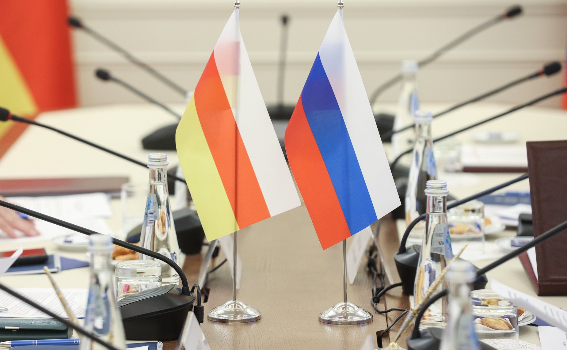 Заседание Комиссии по сотрудничеству Совета Федерации и Парламента Республики Южная Осетия