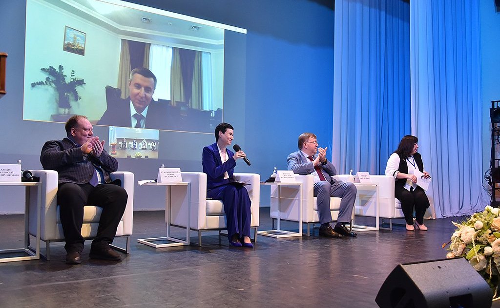 Ирина Рукавишникова провела девятый Донской юридический форум на тему: «Гуманитарная миссия права. Человек в современном правовом пространстве»