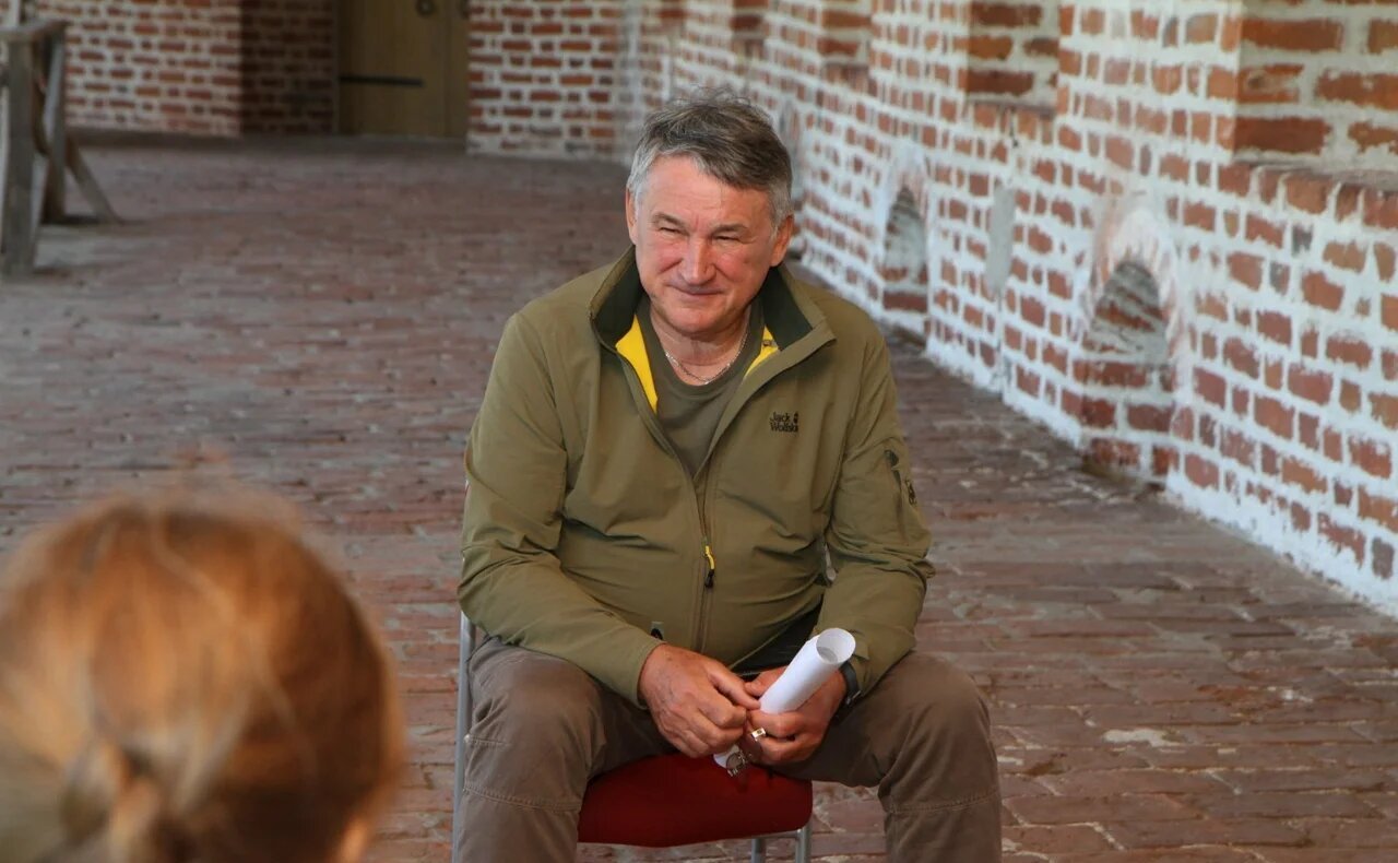 Юрий Воробьев встретился с воспитанниками Молодежного клуба Русского географического общества «Корабелы Прионежья» — участниками водного этапа экспедиции «Вместе по Русскому Северу»