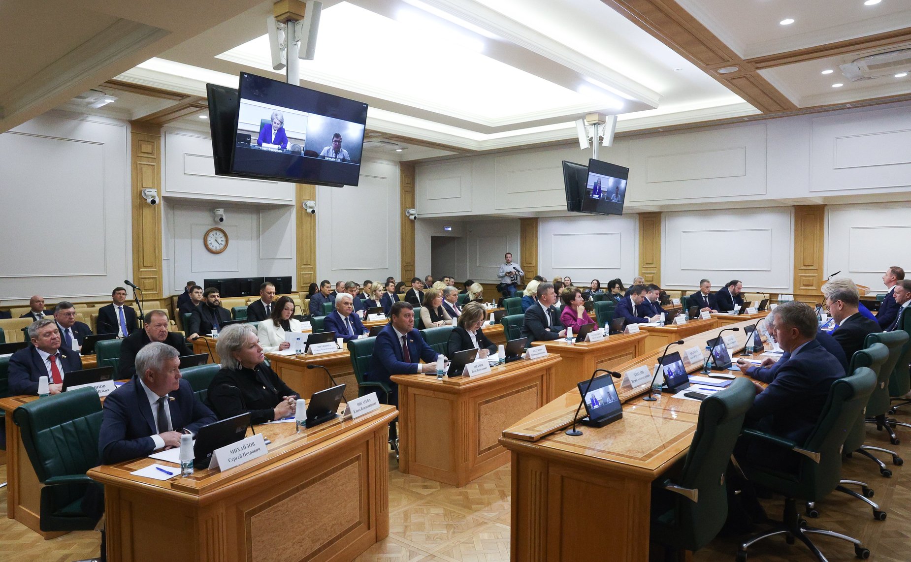 Расширенное заседание Комитета Совета Федерации по науке, образованию и культуре по вопросам обеспечения общеобразовательных организаций учебниками