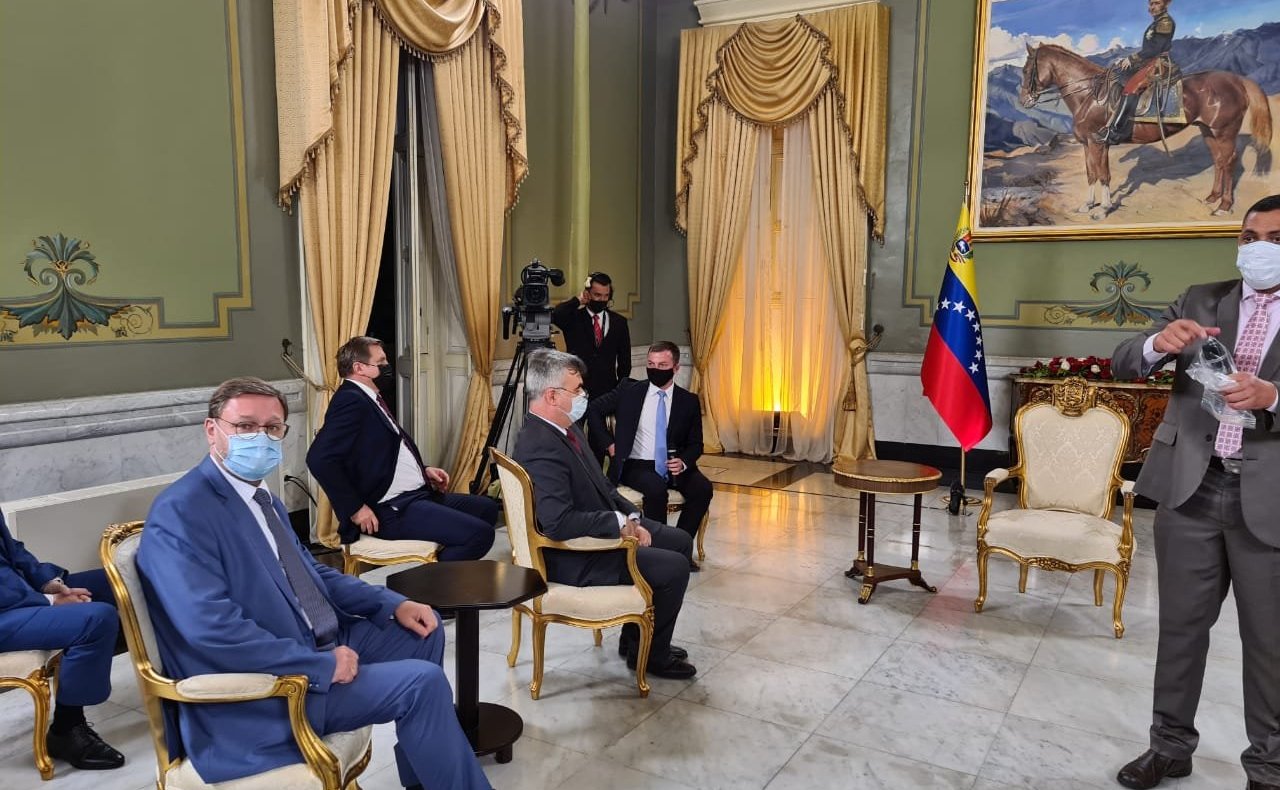 Константин Косачев возглавил делегацию Совета Федерации по наблюдению за выборным процессом в Венесуэле