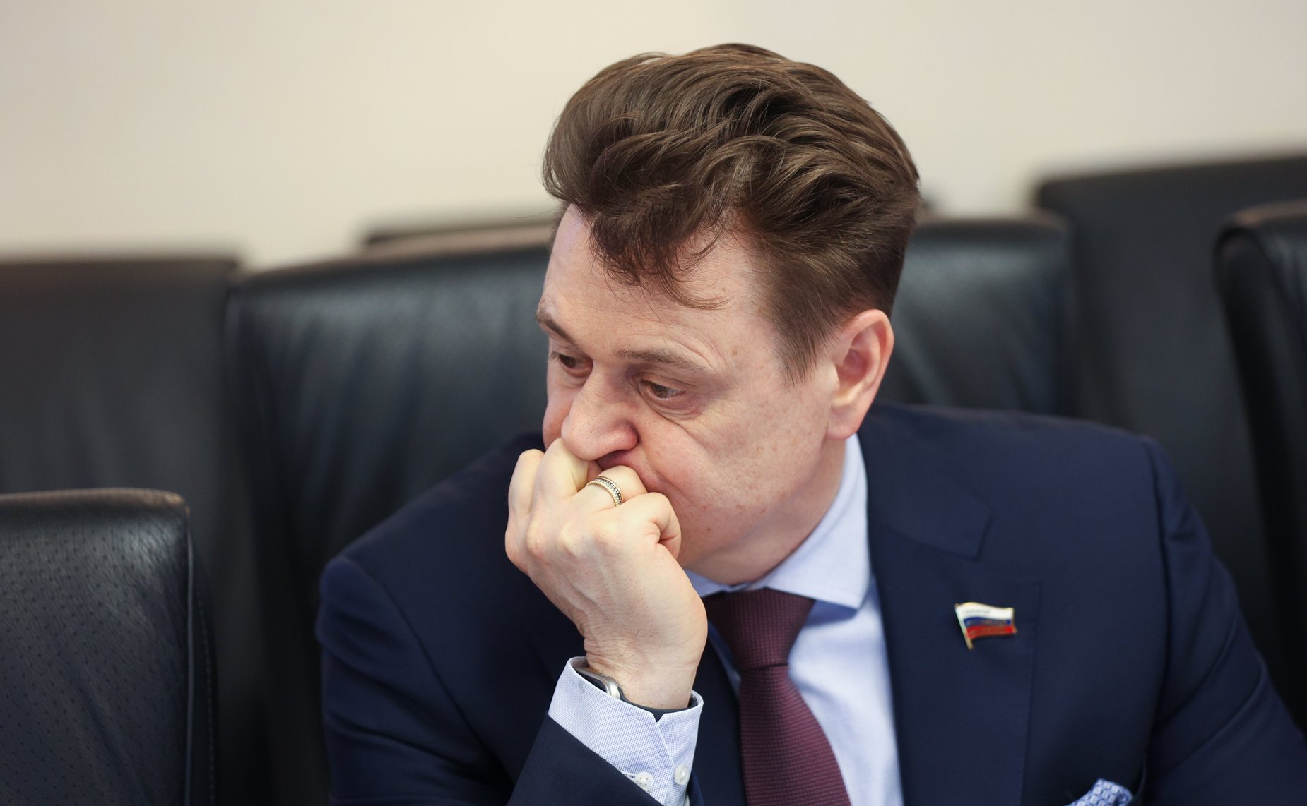 Олег Голов