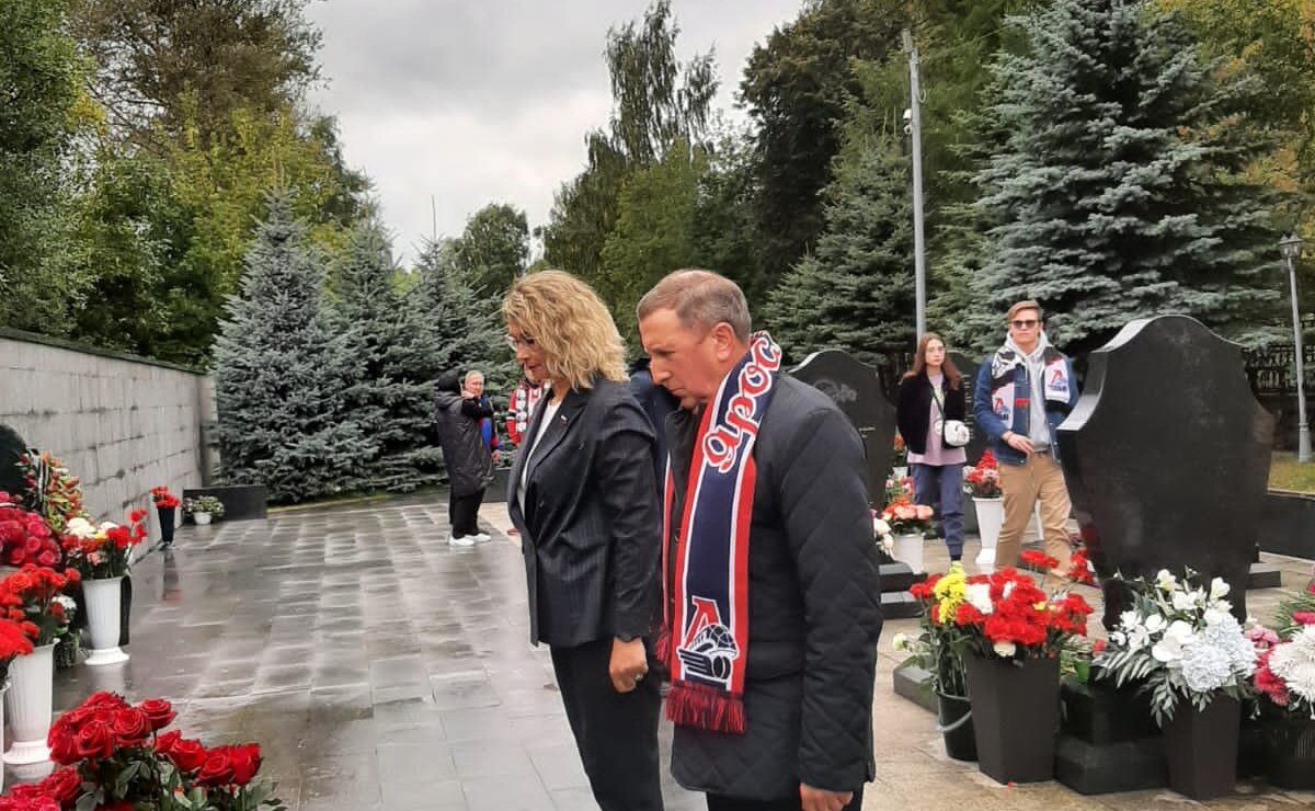 Наталия Косихина и Сергей Березкин приняли участие в траурных мероприятиях в Ярославле в день 10-летия авиакатастрофы команды «Локомотив»