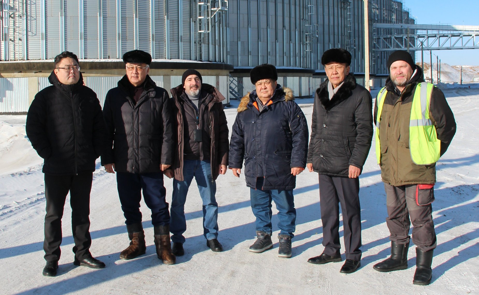 Баир Жамсуев в ходе работы в регионе посетил первый в мире специализированный сухопутный зерновой терминал полного цикла в Забайкальске