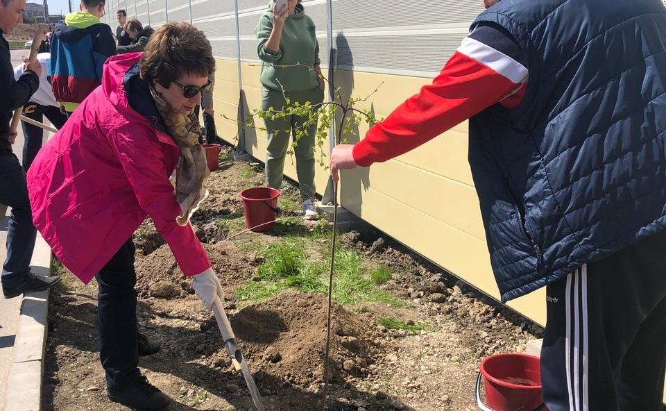 Екатерина Алтабаева в Севастополе приняла участие во всероссийском субботнике