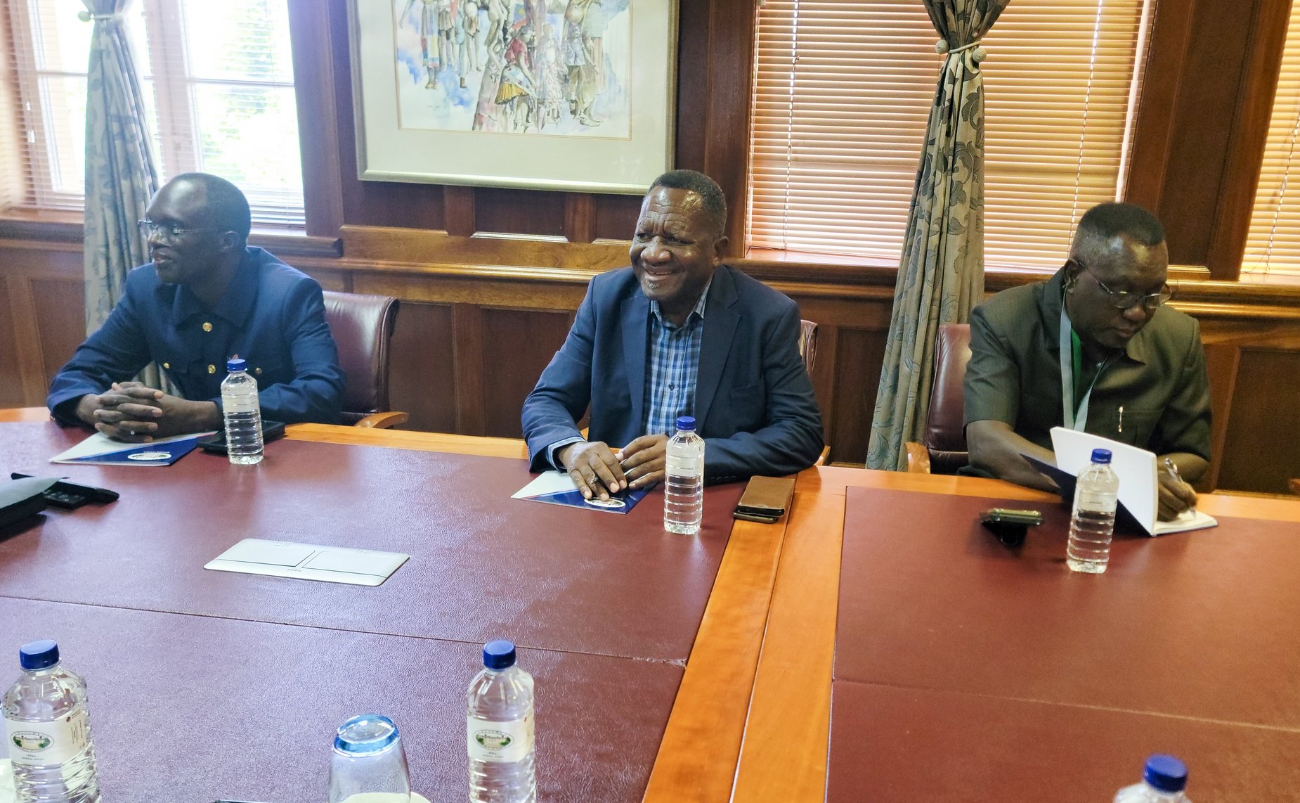 Геннадий Орденов в рамках визита в эту страну в составе российской делегации встретился с Председателем Национального Собрания Намибии Питером Качавиви