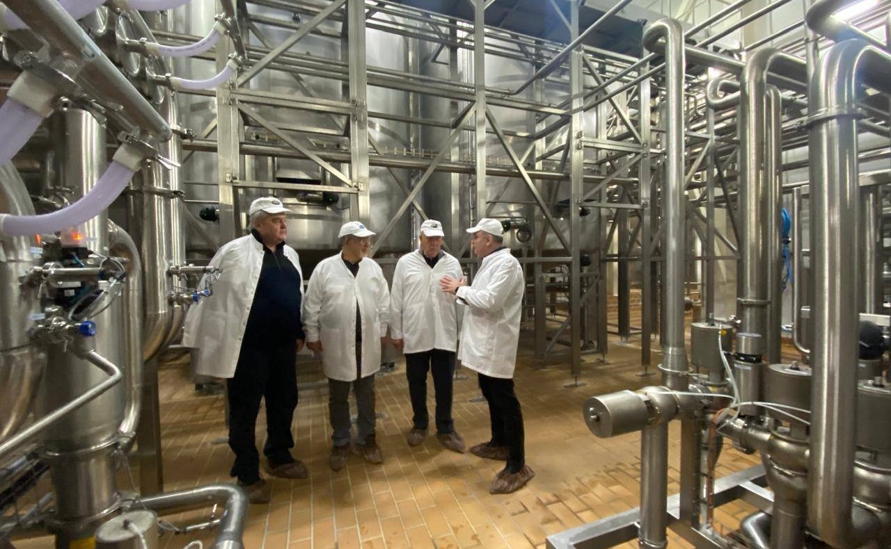 Сергей Митин посетил предприятие компании «Молвест» по производству и переработке молочных продуктов