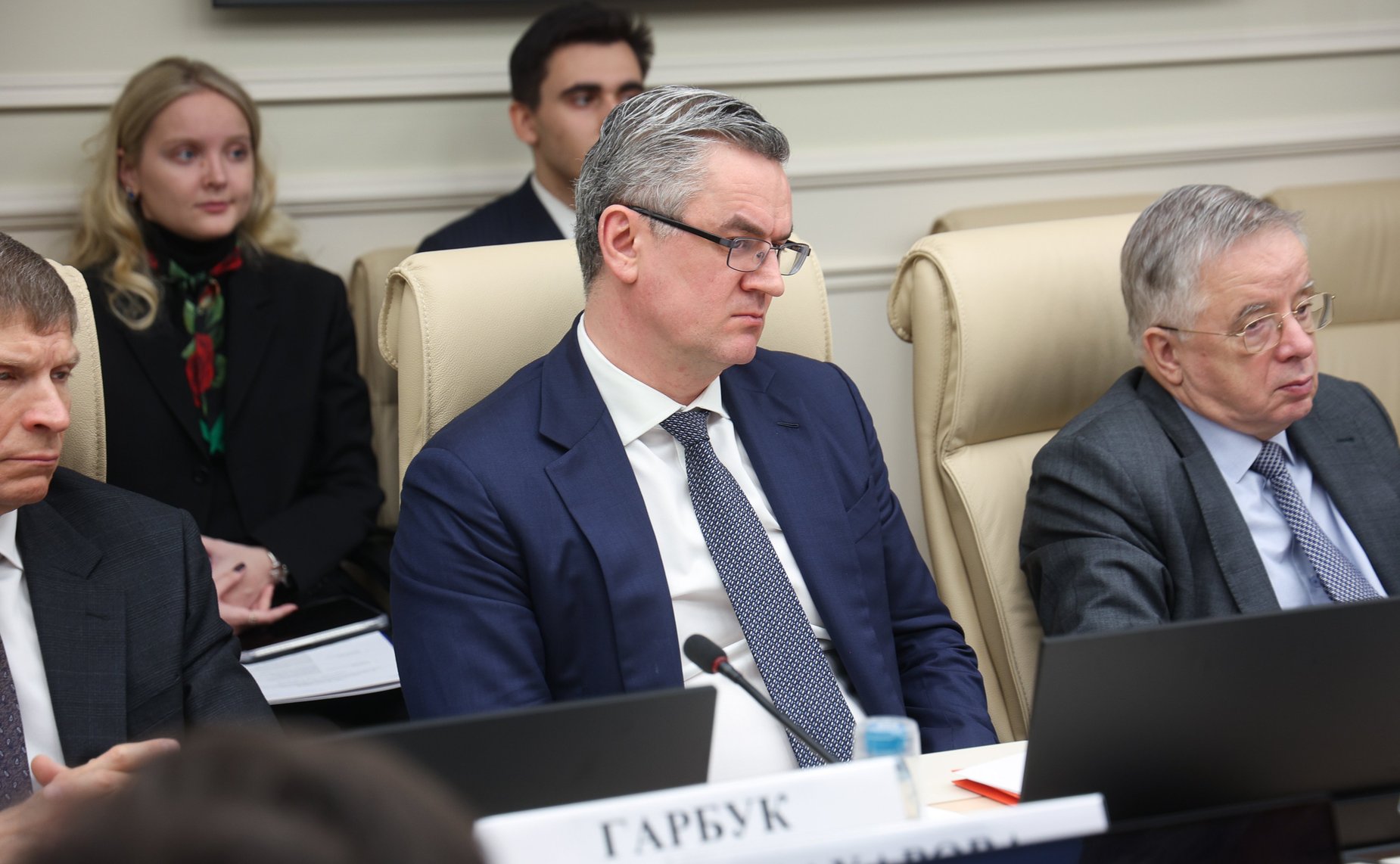 Круглый стол Комиссии СФ по информационной политике и взаимодействия со СМИ на тему «Информация и искусственный интеллект:взаимосвязь, вызовы и угрозы»