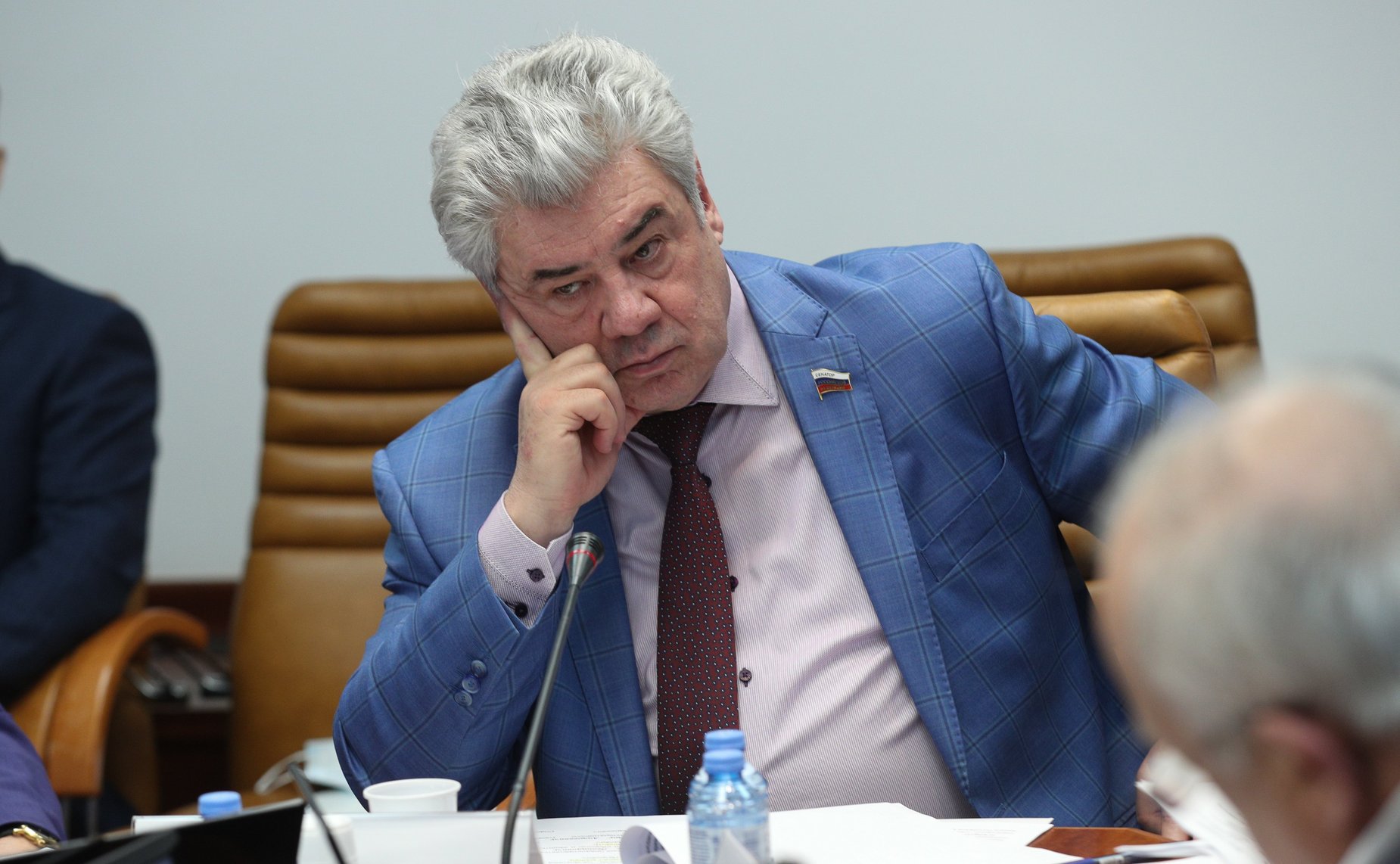 Виктор Бондарев