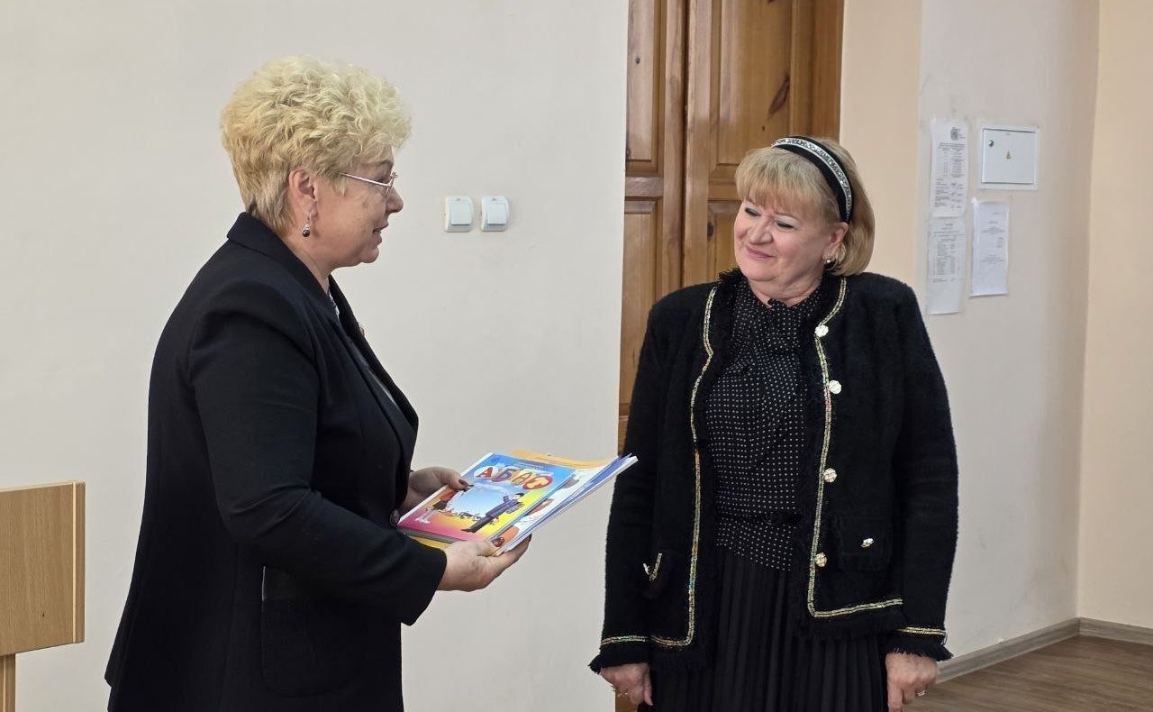 Ольга Бас провела лекцию с будущими филологами и журналистами Луганского педагогического университета