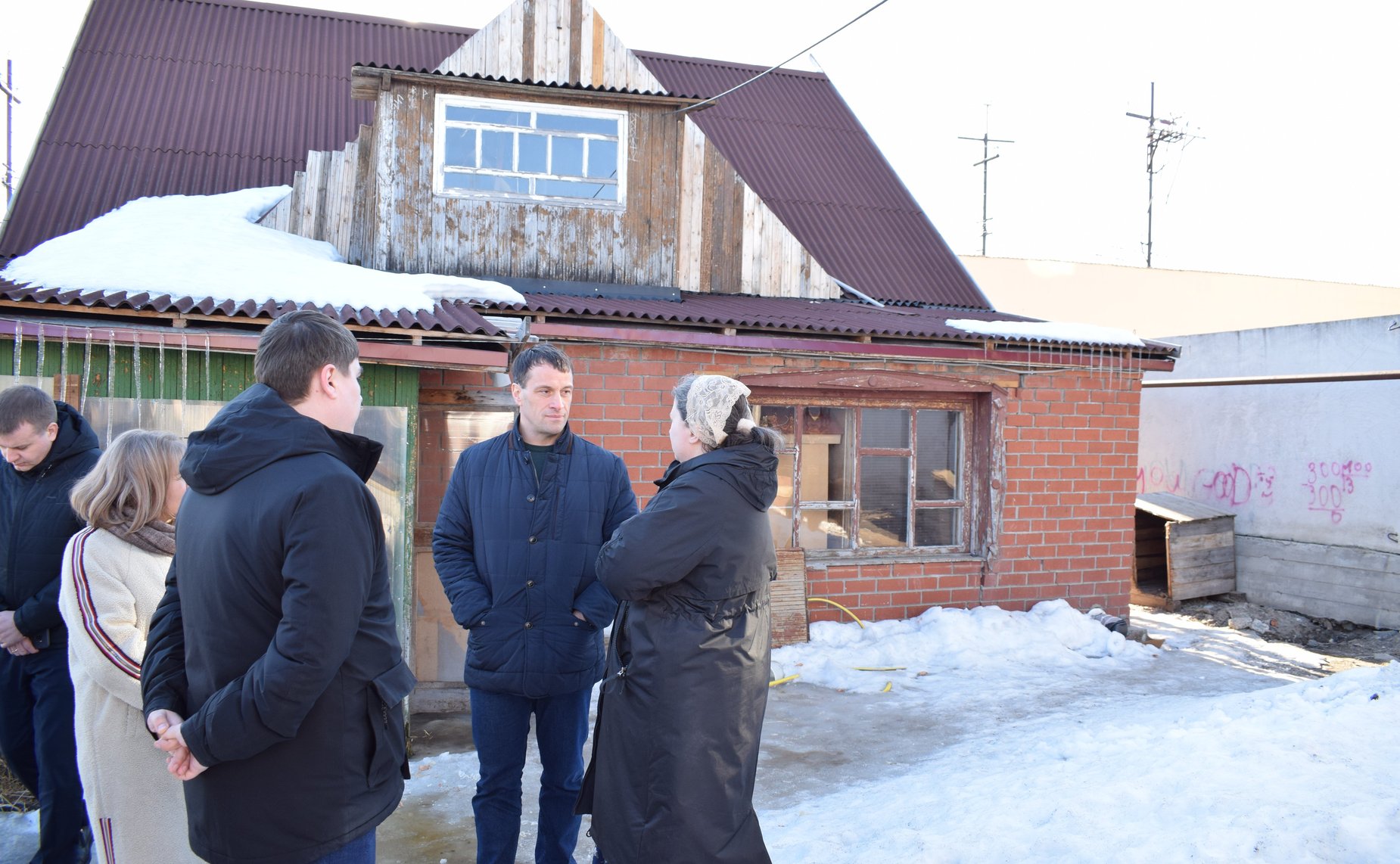 Эдуард Исаков посетил учреждения социального обслуживания и образования, здравоохранения и спорта в Когалыме и Нижневартовске