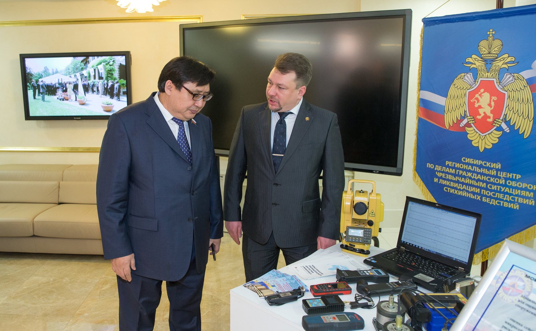 Выставка МЧС России в Совете Федерации