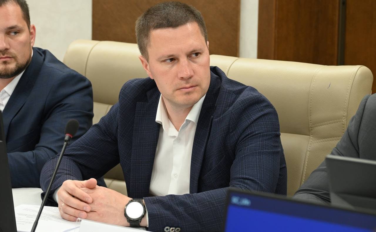 Айрат Гибатдинов принял участие в прошедшем в регионе межведомственном совещании по вопросам протезирования и реабилитации участников и ветеранов СВО