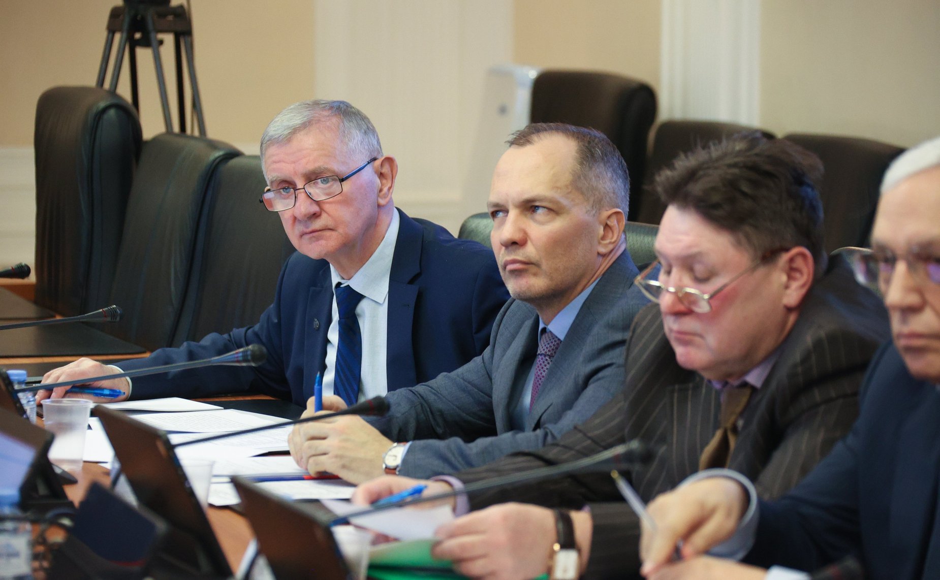 Круглый стол Комитета СФ по международным делам совместно с Комитетом СФ по обороне и безопасности