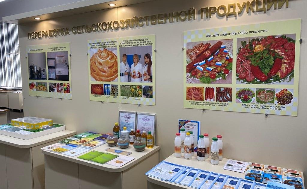 Олег Алексеев в ходе работы в регионе посетил Саратовский государственный университет генетики, биотехнологии и инженерии имени Н.И. Вавилова