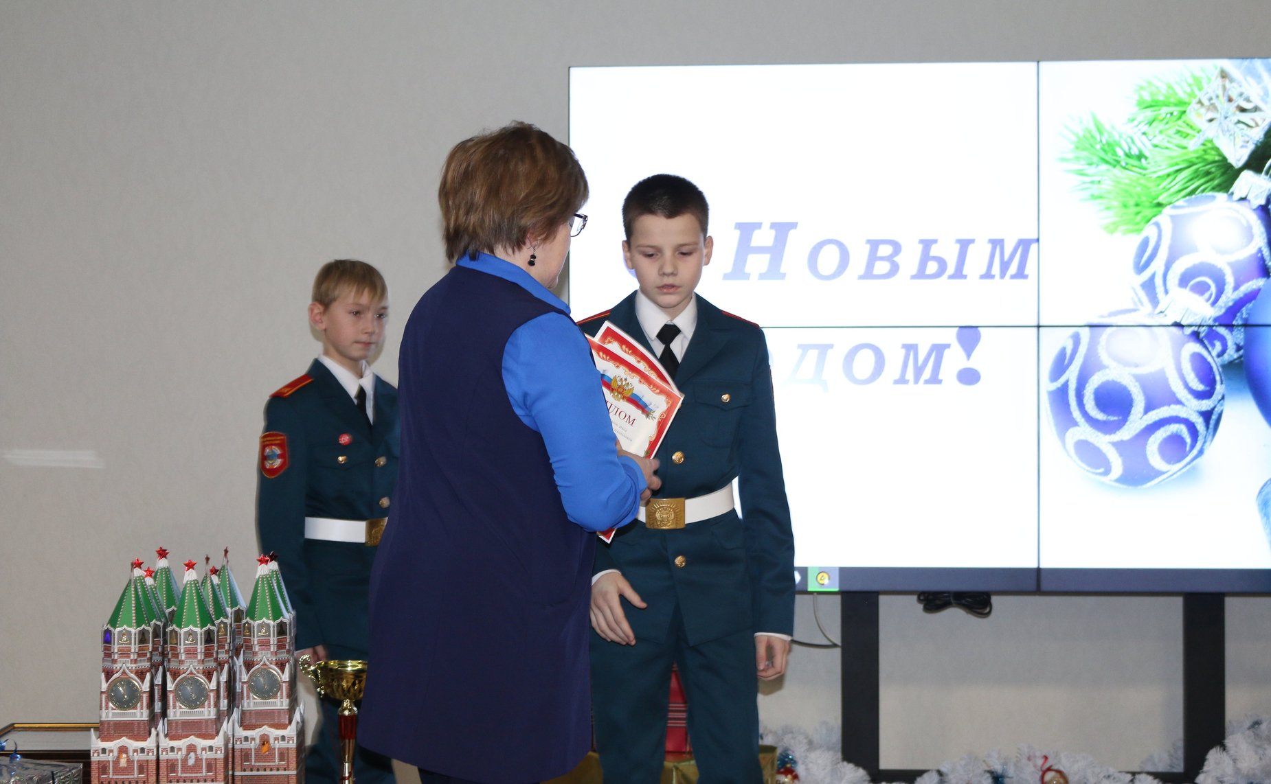 Встреча Юрия Воробьева с кадетами и педагогами образовательного центра «Корабелы Прионежья»