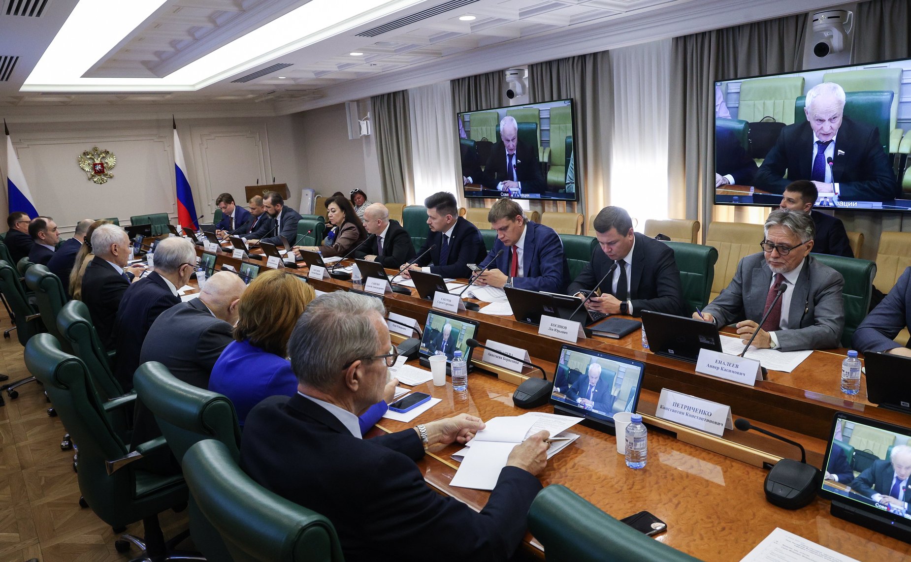 Круглый стол Комитета Совета Федерации по международным делам «Роль Российской Федерации в развитии международных транспортных коридоров в современных международных условиях»