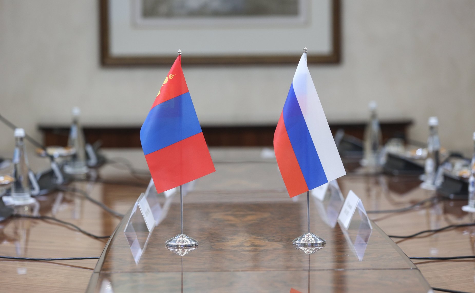 Валентина Матвиенко провела встречу с Председателем Великого Государственного Хурала Монголии Гомбожавыном Занданшатаром