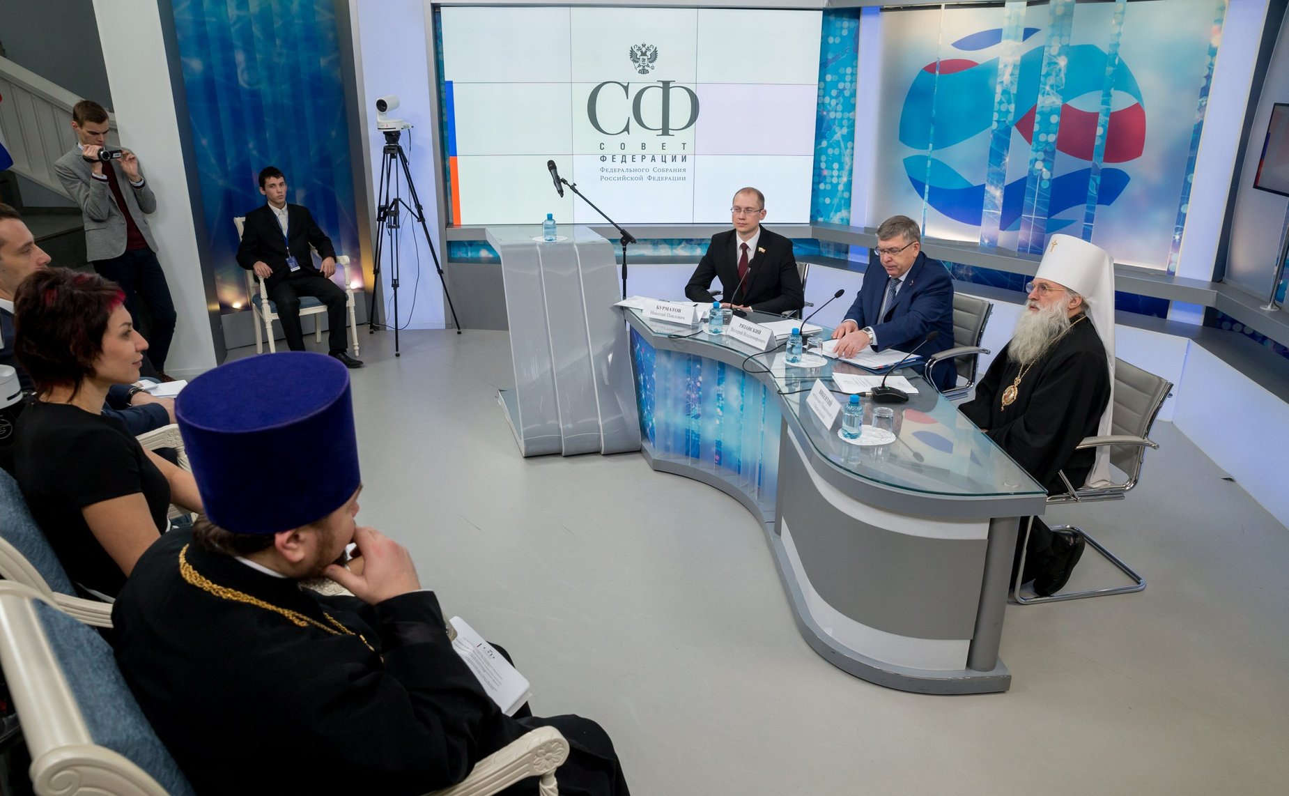 «Круглый стол» в СФ на тему: «Формирование нравственных ценностей в молодежной среде»