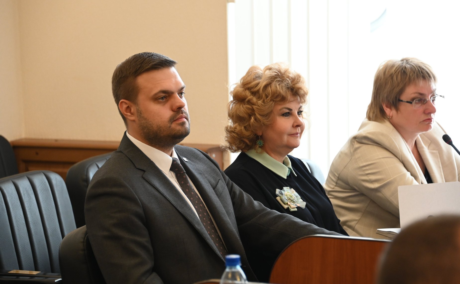 Нина Куликовских приняла участие в заседании Смоленской областной Думы