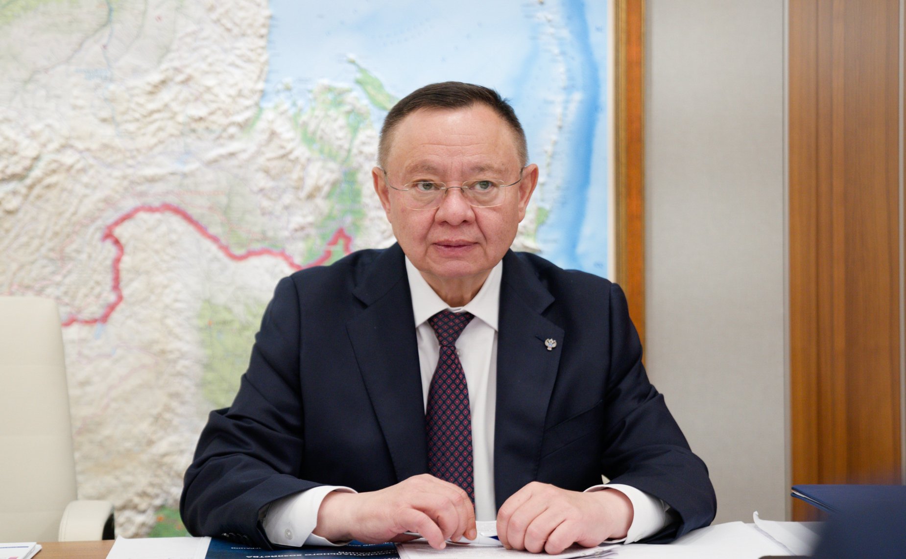 Владимир Якушев провел рабочую встречу с Министром строительства и жилищно-коммунального хозяйства РФ Иреком Файзуллиным и председателем Комитета ГД по строительству и ЖКХ Сергеем Пахомовым