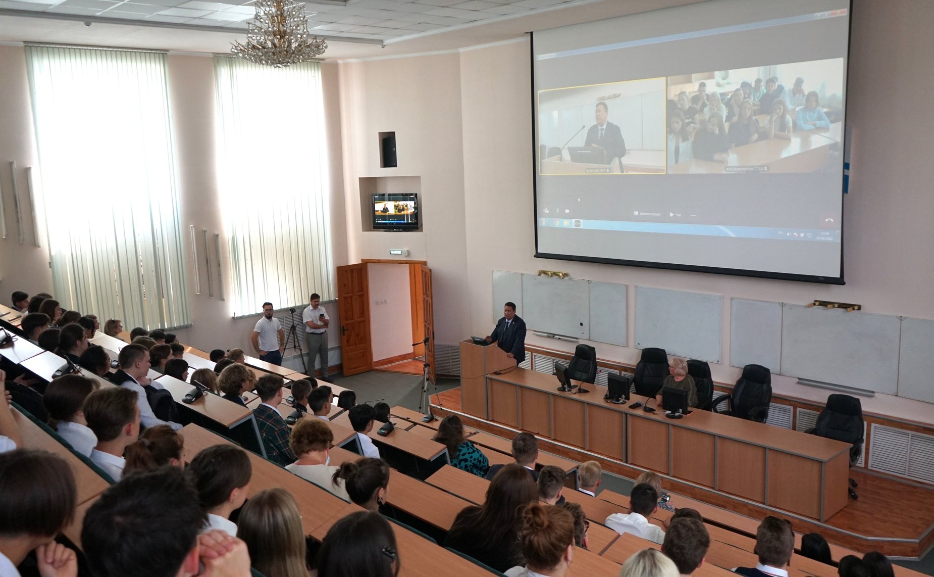 Владимир Полетаев встретился со школьниками Республики Алтай