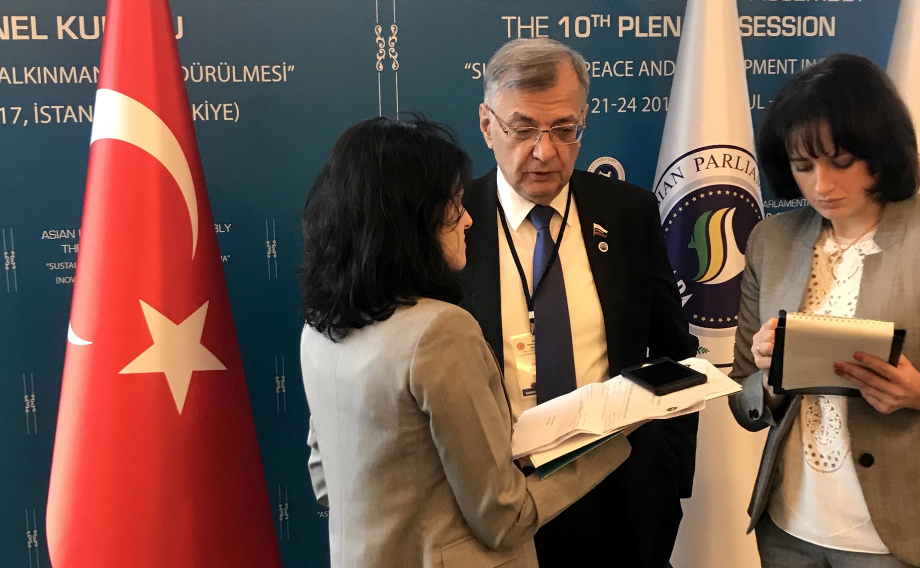 Брифинг С. Жирякова