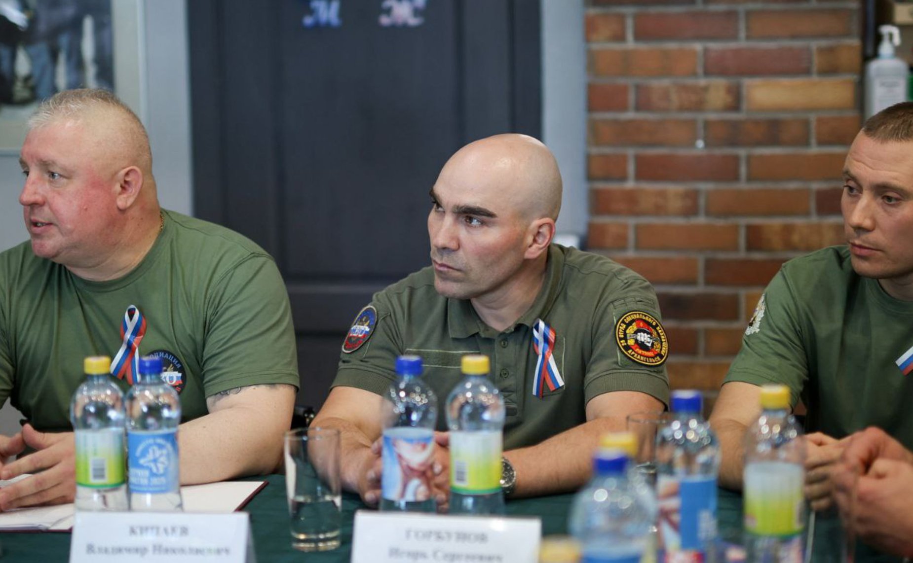 Иван Новиков вместе с губернатором региона Александром Цыбульским встретились с ветеранами специальной военной операции