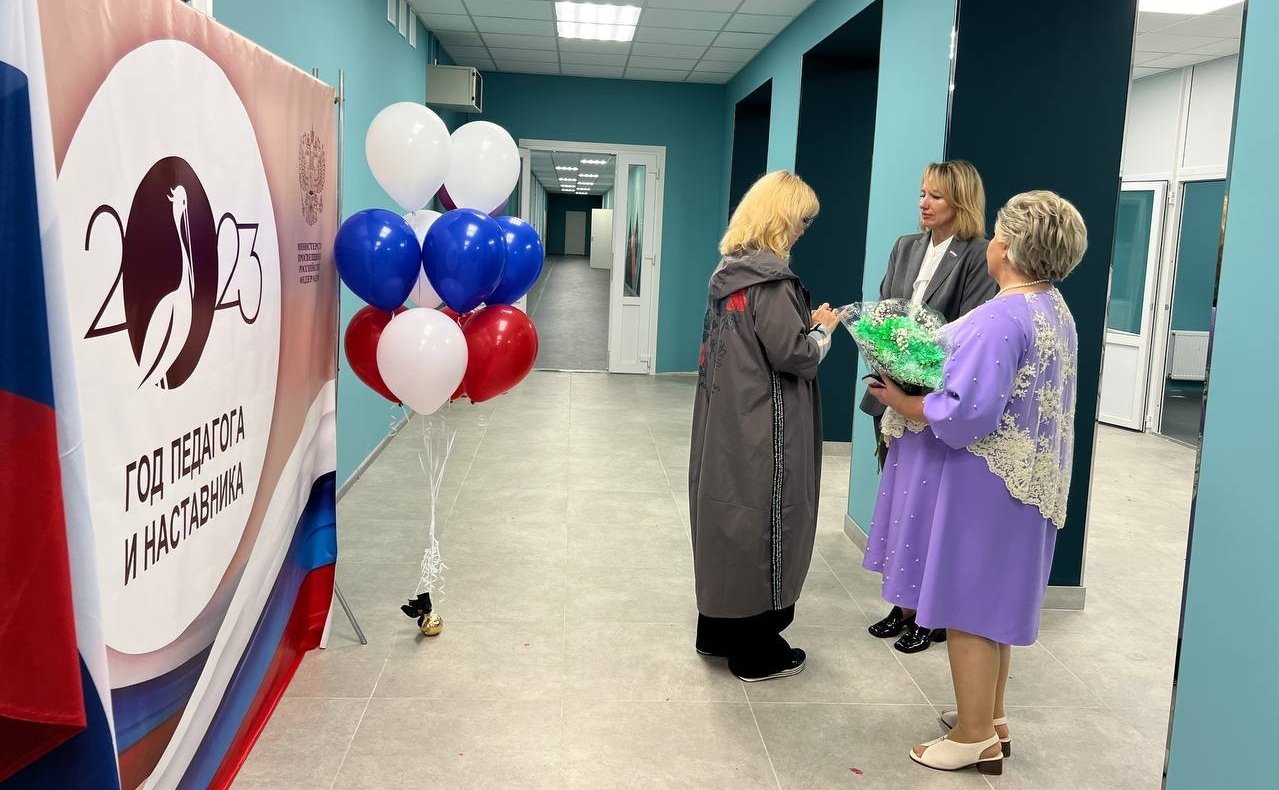 Татьяна Сахарова в Североморске поздравила школьников с Днем знаний