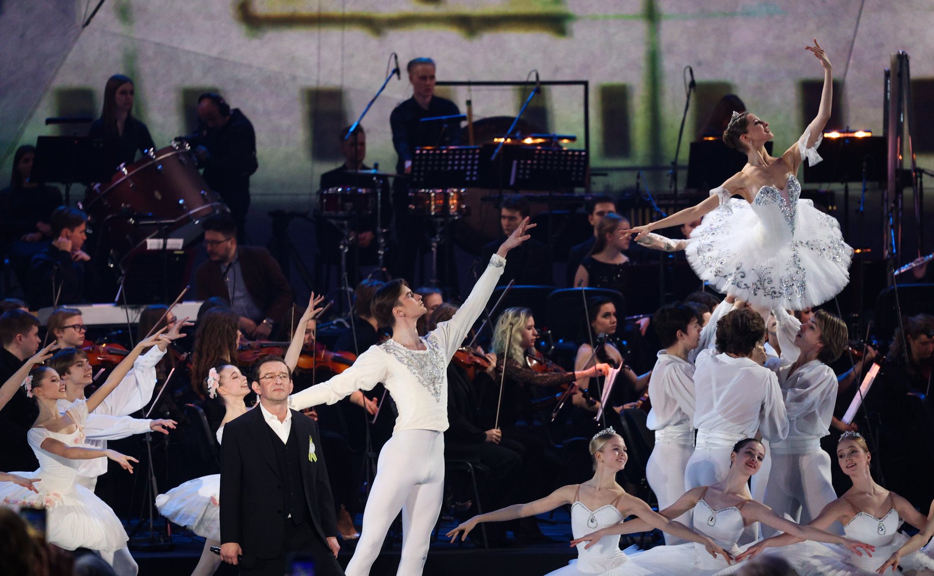 Председатель Совета Федерации Валентина Матвиенко посетила концерт-реквием, посвящённый 80-летию полного освобождения Ленинграда от фашистской блокады