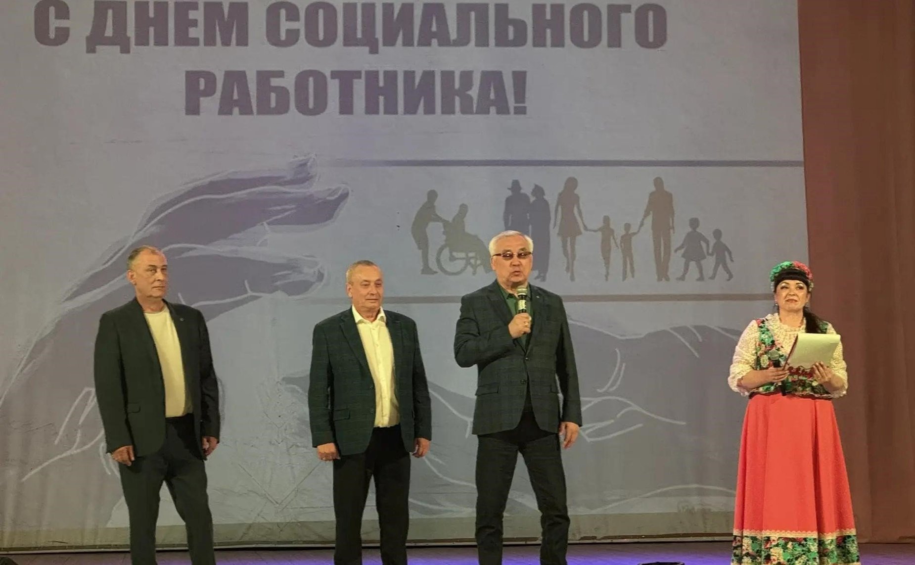 Баир Жамсуев оценил ход дорожных работ и развитие инфраструктуры в Петровск-Забайкальском муниципальном округе