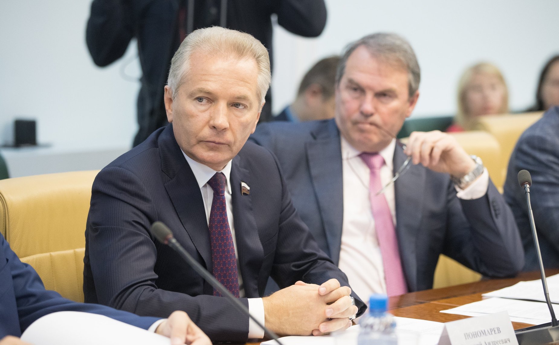 В. Пономарев